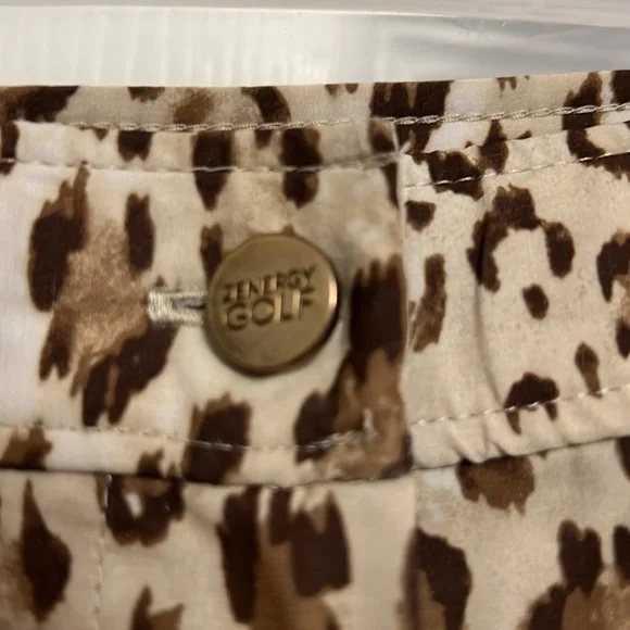 Chico's Zenergy Golf Lightweight Stretch Cropped Cargo Pants - Size 14 / 2.5 - Picture 2 of 7